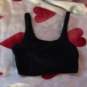 basic black crop tank
